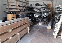 Stockage de lames de pergolas bioclimatiques, fenêtres et menuiseries en PVC et en aluminium Portail et clôture en aluminium fabriqués sur mesure - Grégory MAZET- Millau, Saint-Affrique, Lévézou, Aveyron
