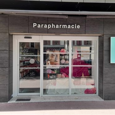 Fabrication et pose de devantures commerciales en alu sur mesure, de magasins, restaurants Millau Saint-Affrique Lévézou Rodez Aveyron