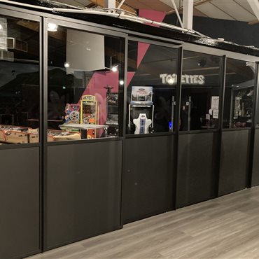 Fabrication et pose de verrière en alu sur mesure , de magasins, restaurants Millau Saint-Affrique Lévézou Rodez Aveyron