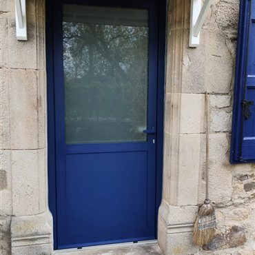 Fabrication et pose de portes en alu sur mesure, Millau, St Affrique, Lévézou, Rodez,  Aveyron