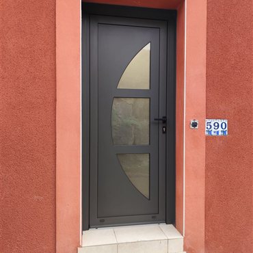 Fabrication et pose de portes en alu sur mesure, Millau, St Affrique, Lévézou, Rodez,  Aveyron