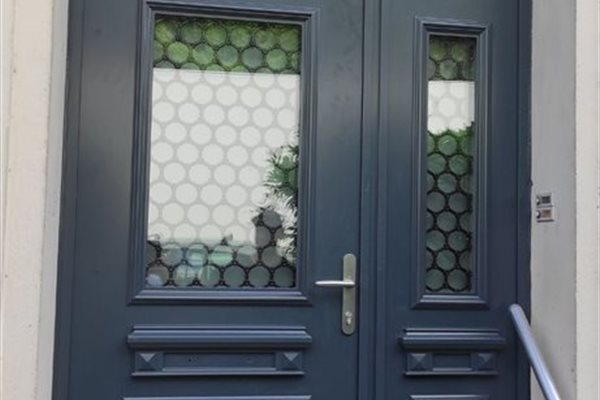 Nouveau modèle de porte en aluminium