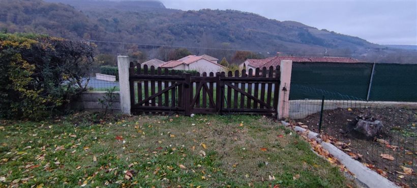 Remplacement d'un portail en bois par un portail en alu AVANT