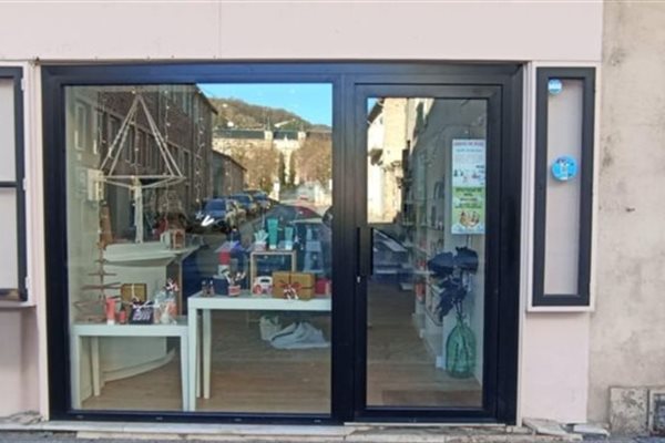 Devanture d'un institut de beauté